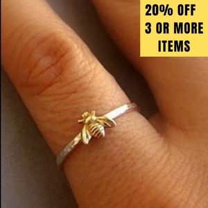 NWOT Dainty Silver Bumble Bee Ring